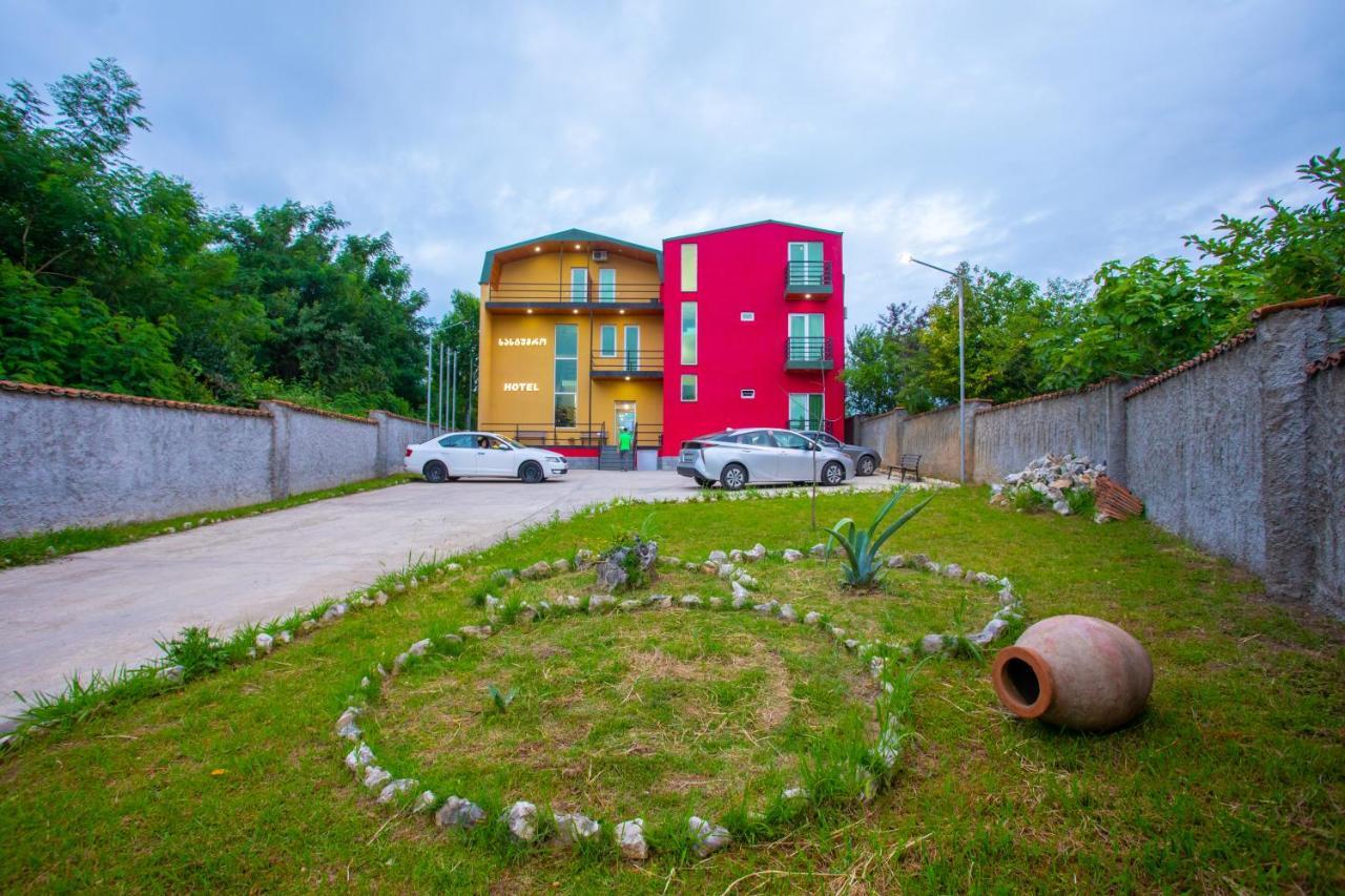 Panorama Kutaisi Hotel Kültér fotó
