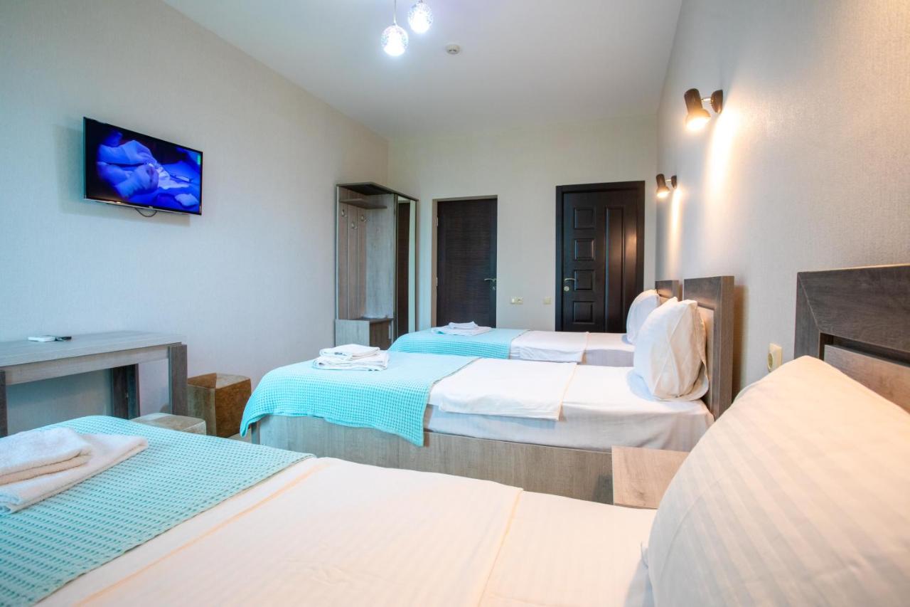 Panorama Kutaisi Hotel Kültér fotó