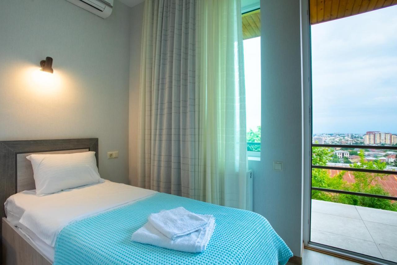 Panorama Kutaisi Hotel Kültér fotó
