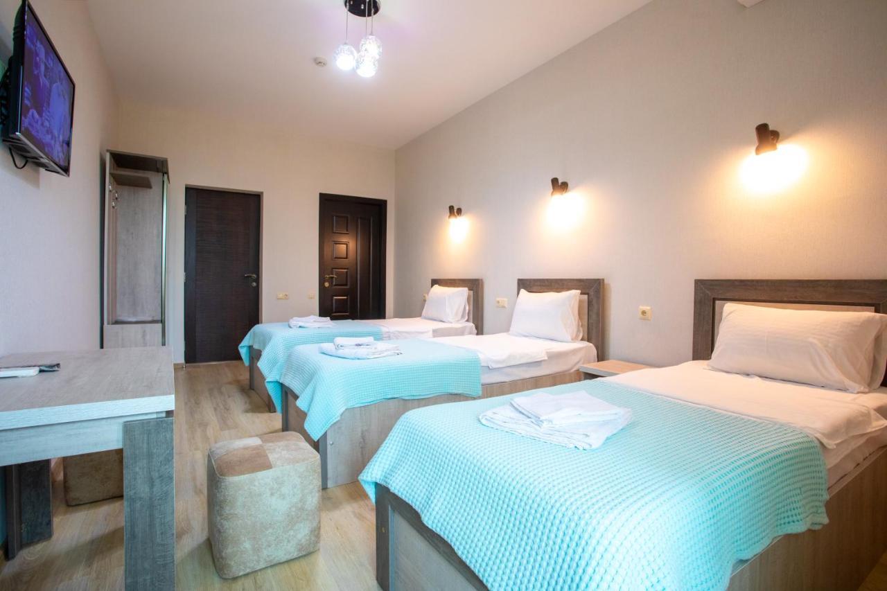 Panorama Kutaisi Hotel Kültér fotó