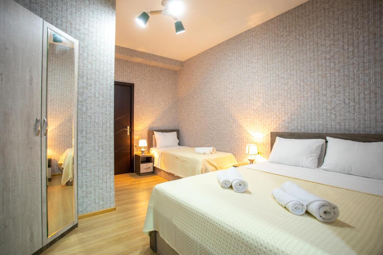 Panorama Kutaisi Hotel Kültér fotó