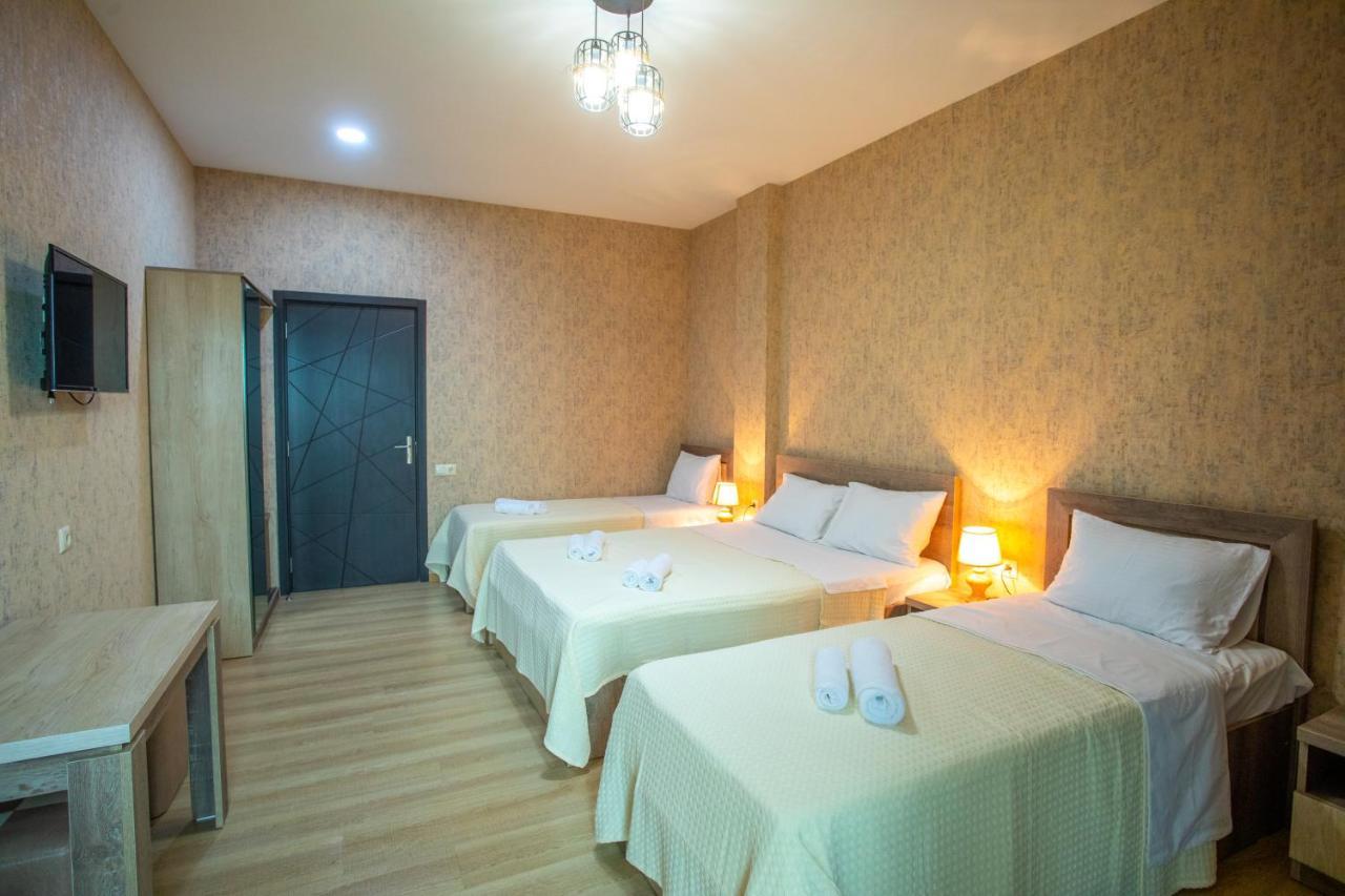 Panorama Kutaisi Hotel Kültér fotó