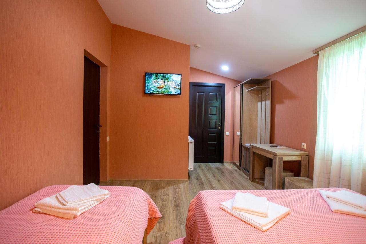Panorama Kutaisi Hotel Kültér fotó
