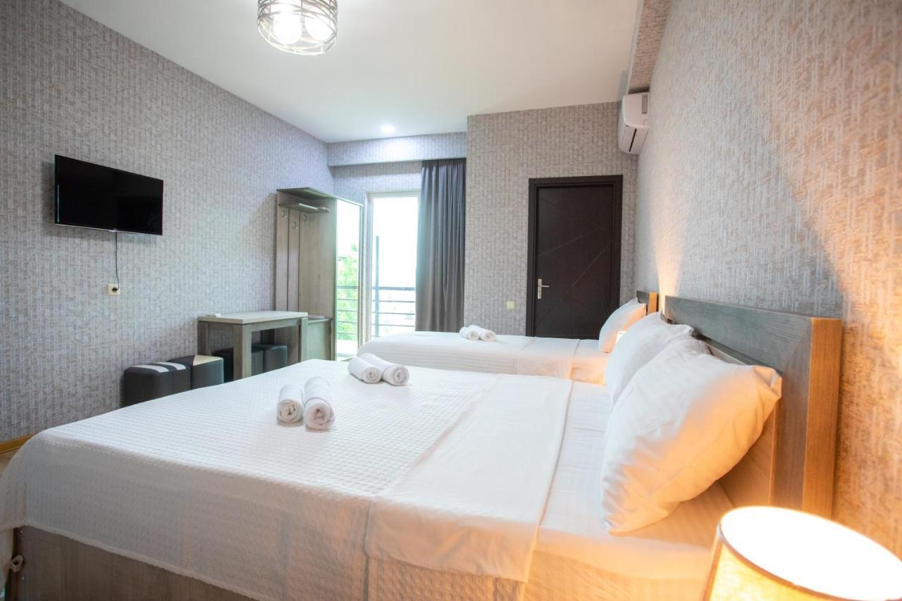 Panorama Kutaisi Hotel Kültér fotó