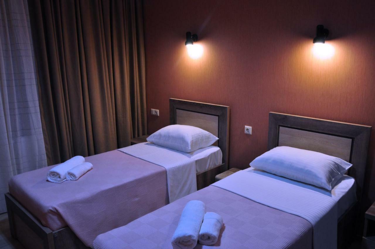 Panorama Kutaisi Hotel Kültér fotó